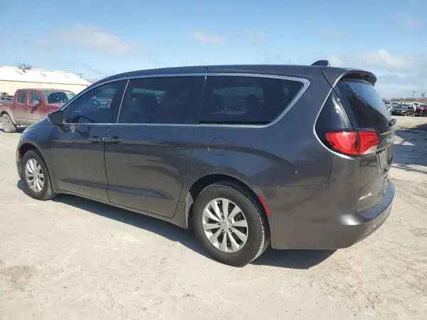 2C4RC1DG9HR656338 2017 CHRYSLER PACIFICA - Image 2
