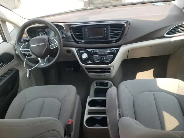 2C4RC1DG9HR695396 2017 CHRYSLER PACIFICA - Image 8