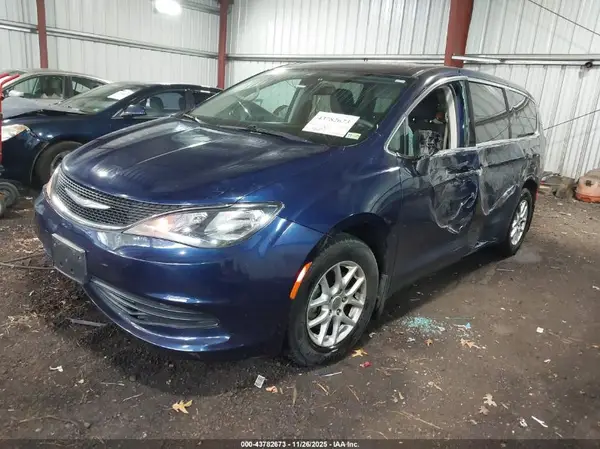 2C4RC1DG9HR722483 2017 CHRYSLER PACIFICA - Image 2