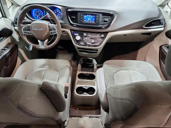 2C4RC1DG9HR741602 2017 CHRYSLER PACIFICA - Image 8