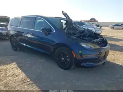 2C4RC1DG9HR771618 2017 CHRYSLER PACIFICA