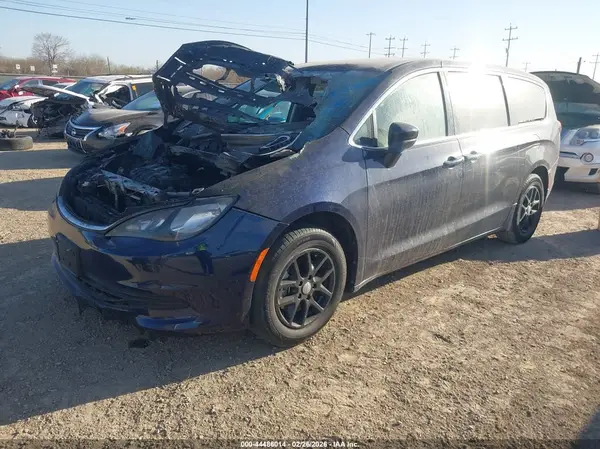 2C4RC1DG9HR771618 2017 CHRYSLER PACIFICA - Image 2