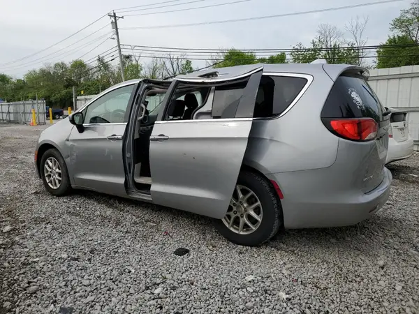 2C4RC1DG9HR840582 2017 CHRYSLER PACIFICA - Image 2