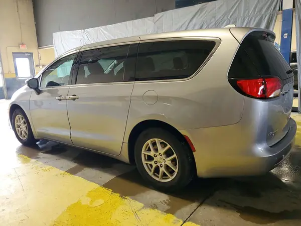 2C4RC1DGXHR502625 2017 CHRYSLER PACIFICA - Image 2