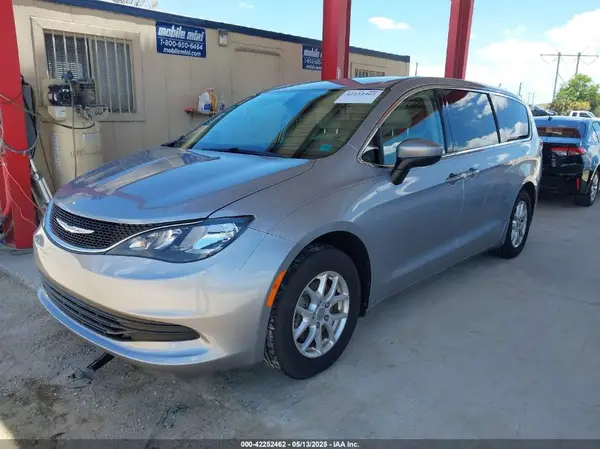 2C4RC1DGXHR516329 2017 CHRYSLER PACIFICA - Image 2