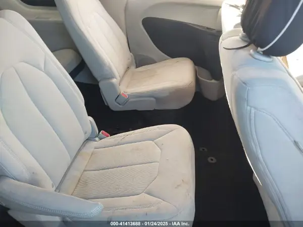 2C4RC1DGXHR518971 2017 CHRYSLER PACIFICA - Image 8