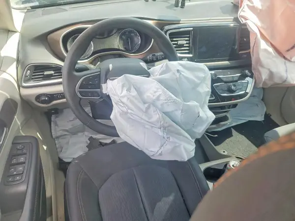 2C4RC1DGXHR521062 2017 CHRYSLER PACIFICA - Image 8