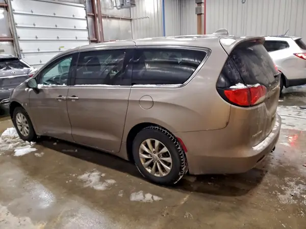 2C4RC1DGXHR537780 2017 CHRYSLER PACIFICA - Image 2