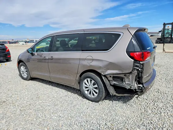 2C4RC1DGXHR550741 2017 CHRYSLER PACIFICA - Image 2
