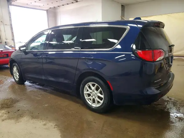 2C4RC1DGXHR578555 2017 CHRYSLER PACIFICA - Image 2