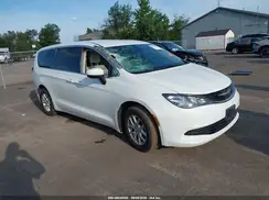 2C4RC1DGXHR588163 2017 CHRYSLER PACIFICA