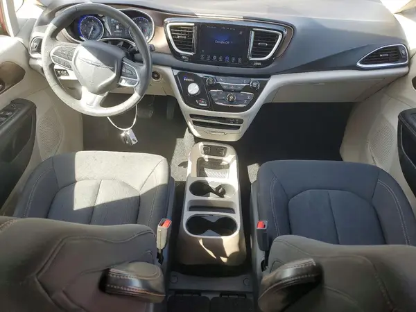 2C4RC1DGXHR588972 2017 CHRYSLER PACIFICA - Image 8