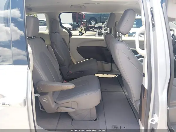 2C4RC1DGXHR594481 2017 CHRYSLER PACIFICA - Image 8