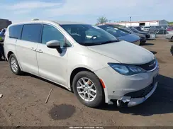 2C4RC1DGXHR621372 2017 CHRYSLER PACIFICA