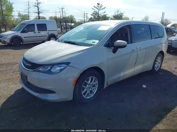 2C4RC1DGXHR621372 2017 CHRYSLER PACIFICA - Image 2