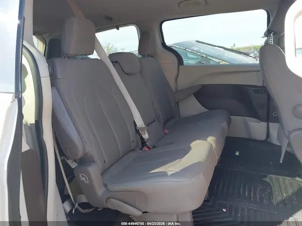 2C4RC1DGXHR621372 2017 CHRYSLER PACIFICA - Image 8