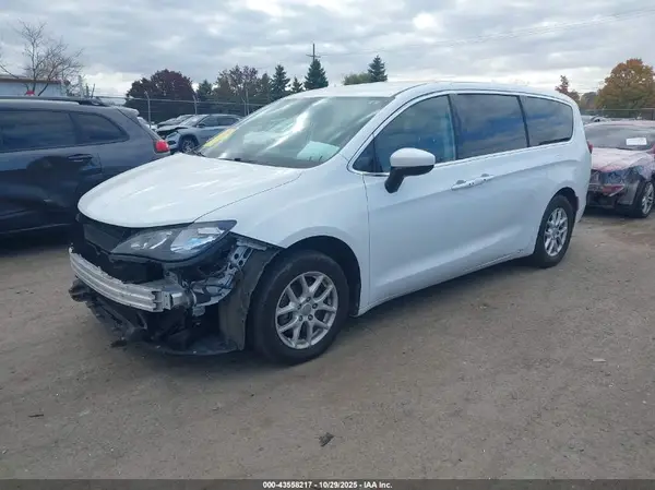 2C4RC1DGXHR634302 2017 CHRYSLER PACIFICA - Image 2