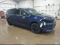 2C4RC1DGXHR660320 2017 CHRYSLER PACIFICA
