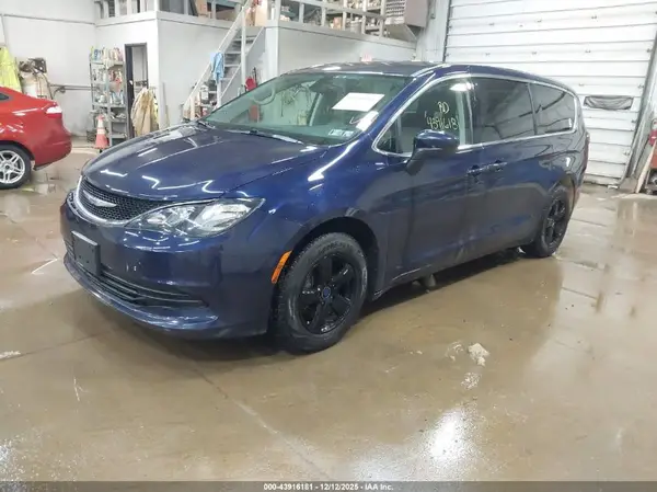 2C4RC1DGXHR660320 2017 CHRYSLER PACIFICA - Image 2