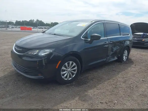 2C4RC1DGXHR676677 2017 CHRYSLER PACIFICA - Image 2