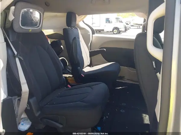 2C4RC1DGXHR720869 2017 CHRYSLER PACIFICA - Image 8
