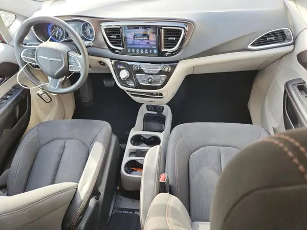 2C4RC1DGXHR722931 2017 CHRYSLER PACIFICA - Image 8