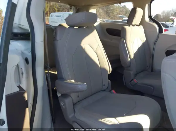 2C4RC1DGXHR759168 2017 CHRYSLER PACIFICA - Image 8