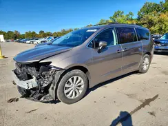 2C4RC1DGXHR811981 2017 CHRYSLER PACIFICA