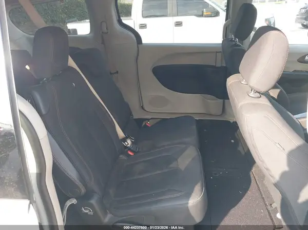 2C4RC1DGXHR840462 2017 CHRYSLER PACIFICA - Image 8
