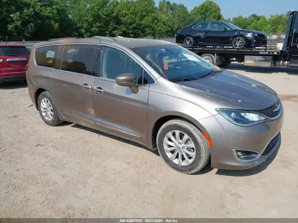 2C4RC1DGXJR148937 2018 CHRYSLER PACIFICA - Image 1