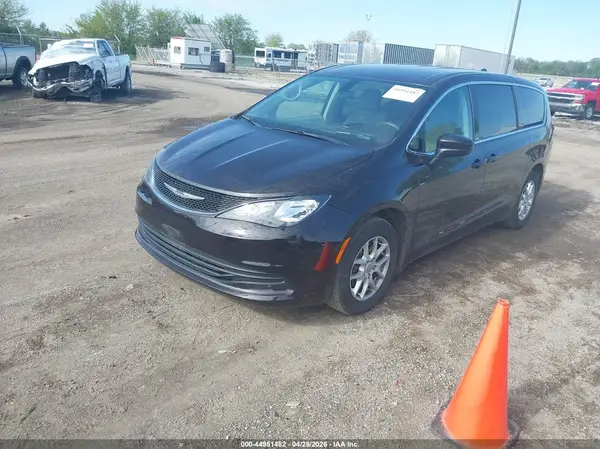 2C4RC1DGXJR173916 2018 CHRYSLER PACIFICA - Image 2