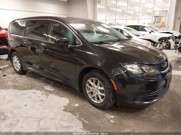2C4RC1DGXKR652113 2019 CHRYSLER PACIFICA - Image 1
