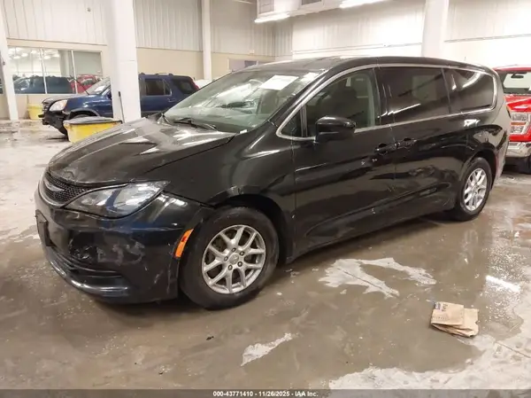 2C4RC1DGXKR652113 2019 CHRYSLER PACIFICA - Image 2