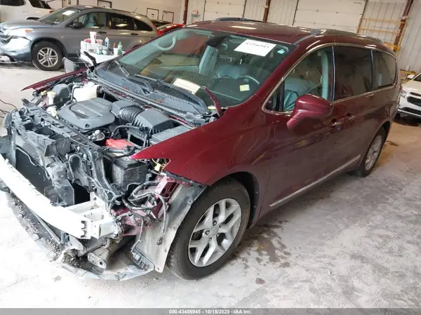 2C4RC1EG0HR531260 2017 CHRYSLER PACIFICA - Image 2
