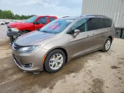 2C4RC1EG0HR536233 2017 CHRYSLER PACIFICA