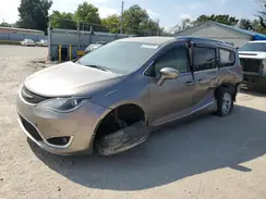 2C4RC1EG0HR536409 2017 CHRYSLER PACIFICA