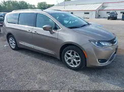 2C4RC1EG0HR537530 2017 CHRYSLER PACIFICA