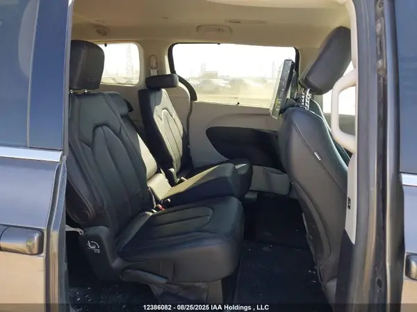 2C4RC1EG0HR545126 2017 CHRYSLER PACIFICA - Image 8