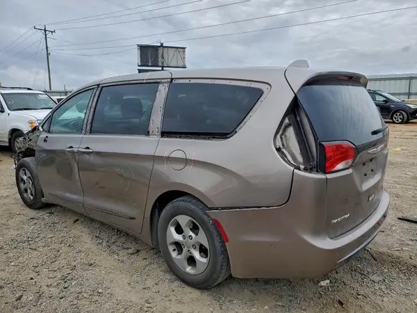 2C4RC1EG0HR559642 2017 CHRYSLER PACIFICA - Image 2
