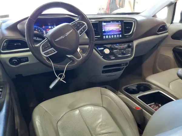 2C4RC1EG0HR564775 2017 CHRYSLER PACIFICA - Image 8