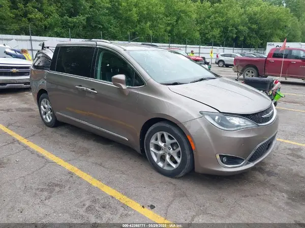 2C4RC1EG0HR566140 2017 CHRYSLER PACIFICA - Image 1