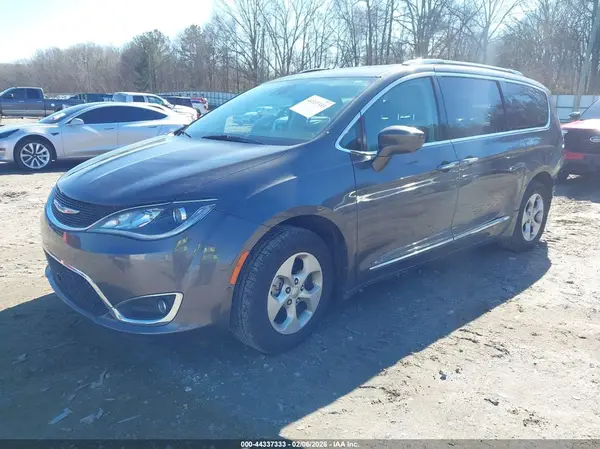 2C4RC1EG0HR577574 2017 CHRYSLER PACIFICA - Image 2