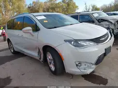 2C4RC1EG0HR594357 2017 CHRYSLER PACIFICA