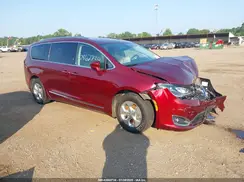 2C4RC1EG0HR627809 2017 CHRYSLER PACIFICA