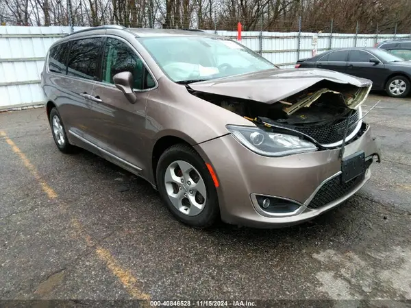 2C4RC1EG0HR643587 2017 CHRYSLER PACIFICA - Image 1