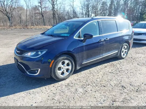 2C4RC1EG0HR644271 2017 CHRYSLER PACIFICA - Image 2
