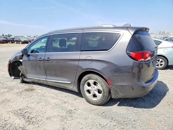 2C4RC1EG0HR683779 2017 CHRYSLER PACIFICA - Image 2