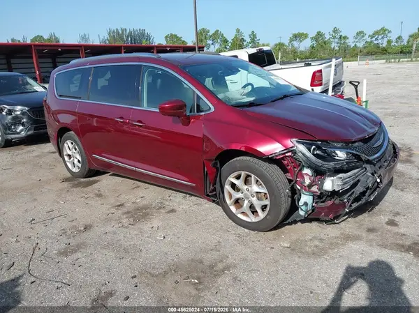2C4RC1EG0HR684074 2017 CHRYSLER PACIFICA - Image 1