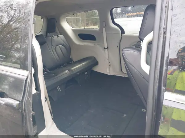 2C4RC1EG0HR688836 2017 CHRYSLER PACIFICA - Image 8
