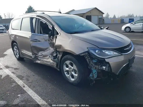 2C4RC1EG0HR726677 2017 CHRYSLER PACIFICA - Image 1